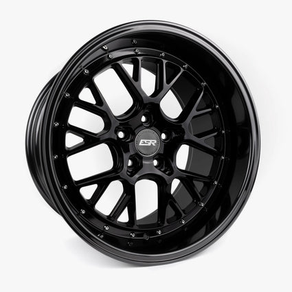 ESR CS11 18-Inch Gloss Black