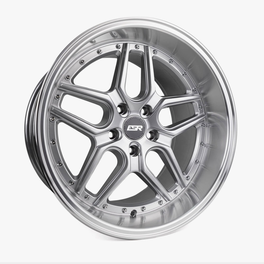 ESR CS15 18-Inch Hyper Silver
