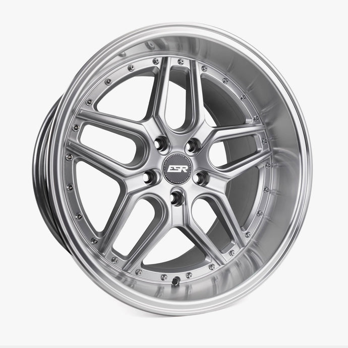 ESR CS15 18-Inch Hyper Silver